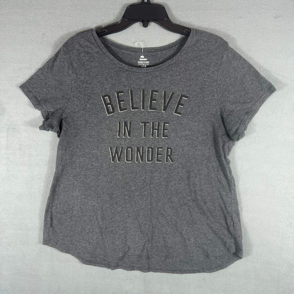 Old Navy Womens T-Shirt L Gray Graphic Believe In The Wonder Short Sleeve Tee